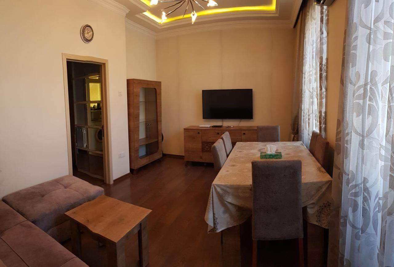 Central Baku Luxury Apartment On Nizami Street 외부 사진